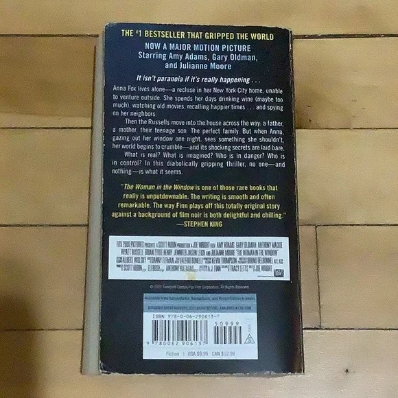 🏖2 Sets of Books for $13🏖 EUC Paperback Books - Picture 3 of 6